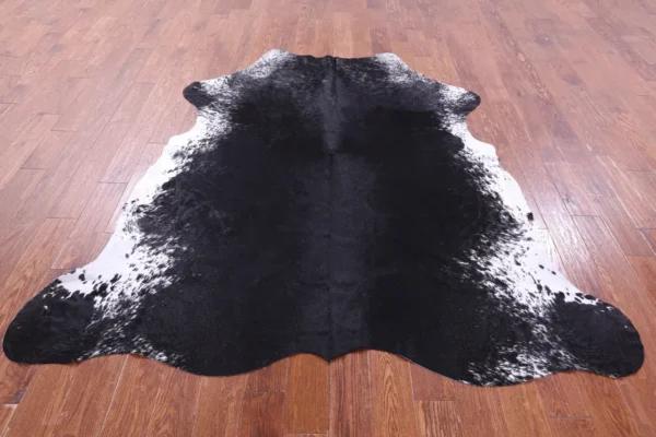 Natural texture of Bold Salt and Pepper Cowhide Rug