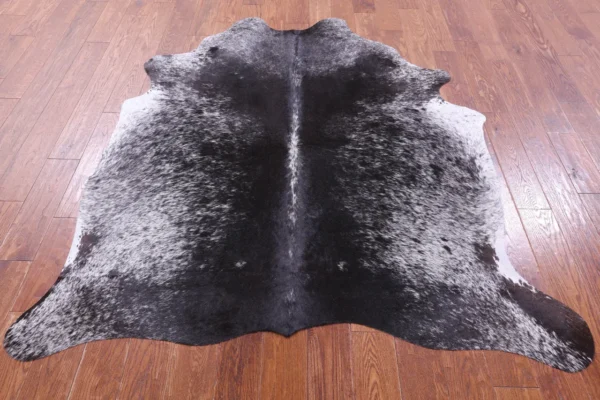 Natural texture of Natural Mottled Salt and Pepper Cowhide Rug